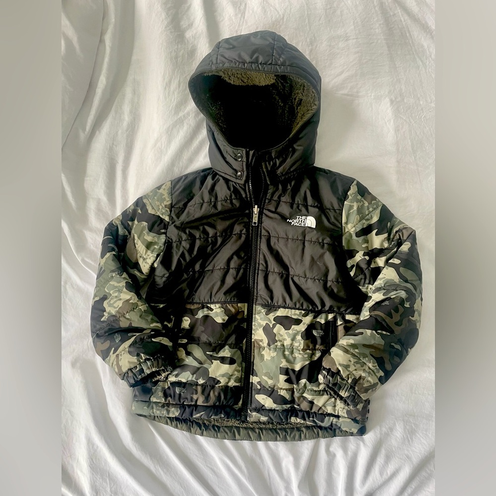 ❄️Boys North Face Reversible Jacket - Medium (Size 10)